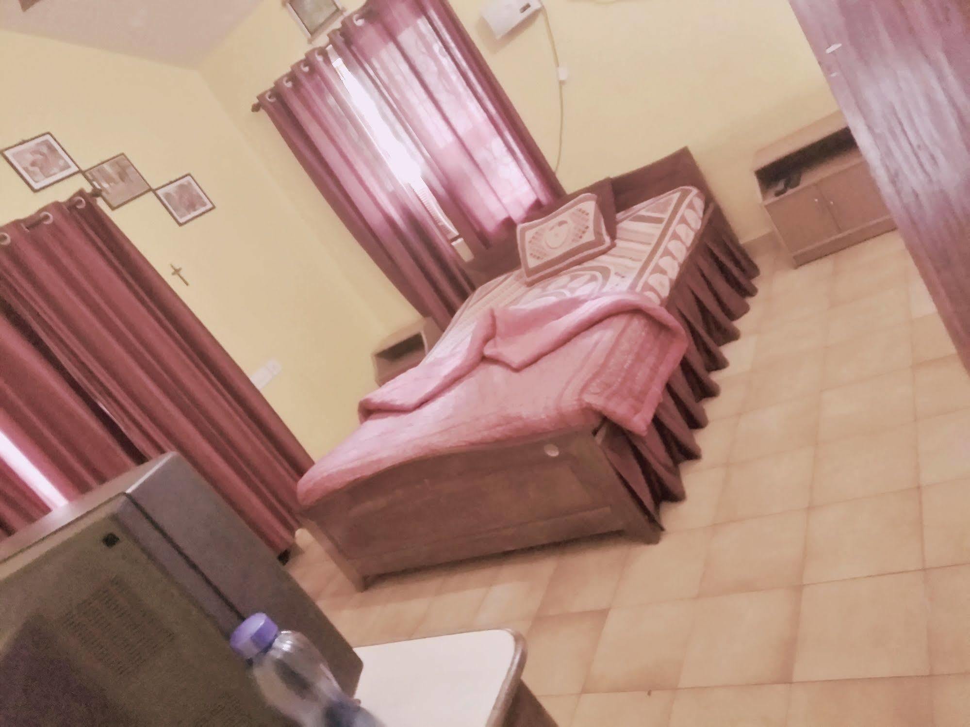 Jes Guest House Мейджорда Екстер'єр фото